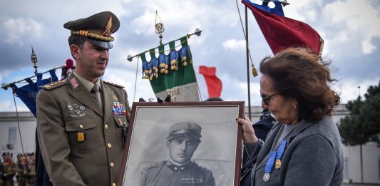 Esercito a Messina: il 5° reggimento fanteria compie 330 anni, la commemorazione con la nipote di Filippo Zuccarello