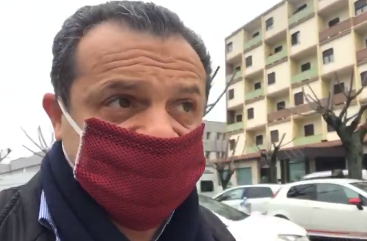 Prima il blocco dello Stretto, ora “l’occupazione” dell’hotel Europa: De Luca “vuol liberare” le persone per cui ha chiesto l’applicazione della burocrazia