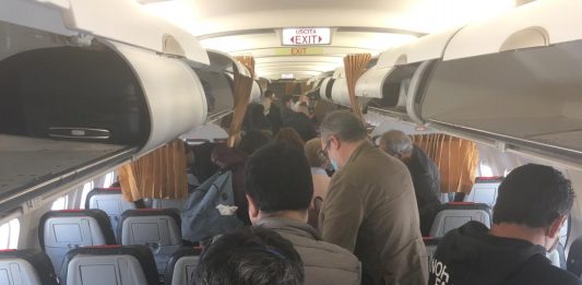 Coronavirus: Musumeci, Alitalia non rispetta sicurezza su aerei per la Sicilia