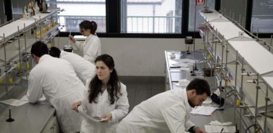 Emergenza coronavirus: Laurea in Farmacia e in CTF diventi abilitante