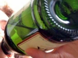 Ubriaco, aggredisce familiari e vicini: dagli arresti domiciliari al carcere