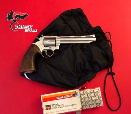 46 messinese nascondeva nel giardino una pistola rubata, arrestato dai Carabinieri