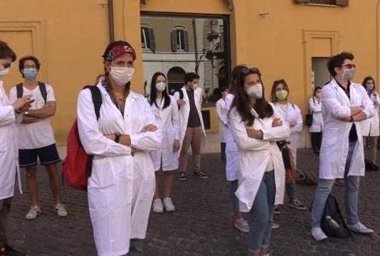 Fase 2:+Europa, venerdi’ in piazza insieme a medici e studenti