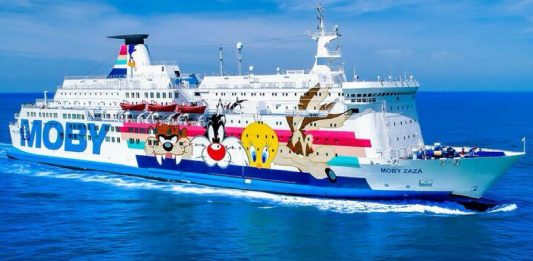 Migranti: Musumeci, servono nuove navi per la quarantena