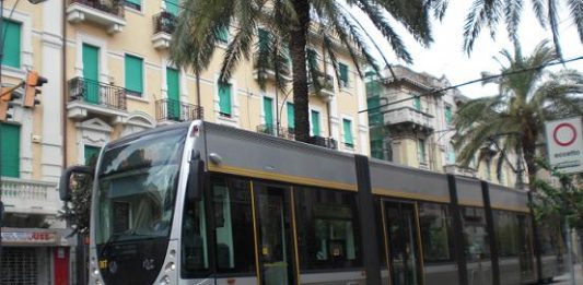 Scerbatura spartitraffico linea tranviaria in Viale San Martino, limitazioni viarie