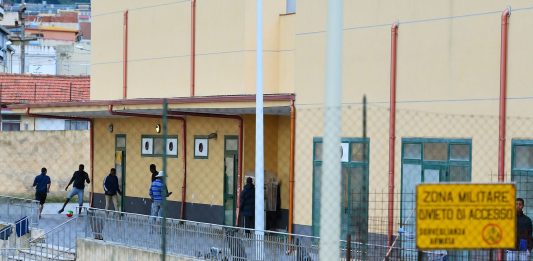 Covid19, cinque migranti positivi all’hotspot di Bisconte: Razza, “struttura sarà chiusa”
