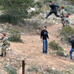 Migranti: profughi in fuga da cpa, 3 carabinieri feriti