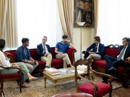 Il campione italiano di canottaggio e studente UniMe Giovanni Ficarra ricevuto dal Rettore