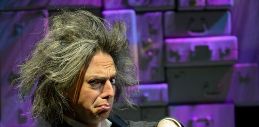 Francesco Scimemi in Magicomio, Teatro Scoperto giovedì 30 luglio