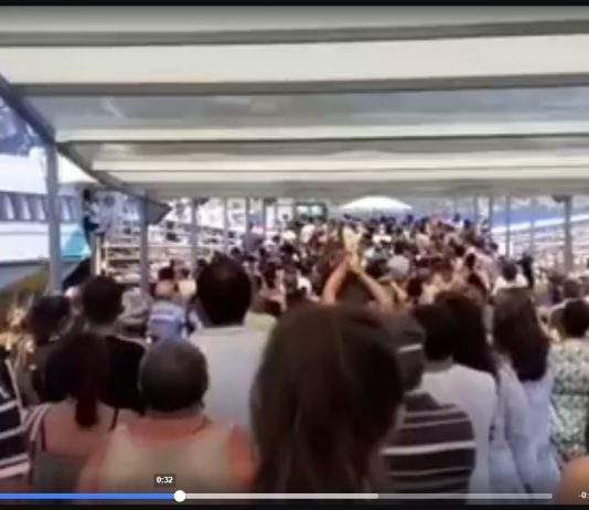 Lipari, Protesta al Porto per la morte di Lorenza Famularo (Video)