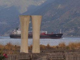 Denunciati ignoti per giochi pirotecnici all’interno del Parco Horcynus Orca