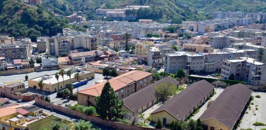 Lavoratori hotspot dell’ex caserma Gasparro, situazione disperata