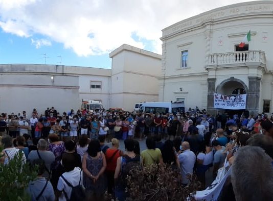 Lipari, morte Pace: arriva una seconda ambulanza mentre avanza il Coordinamento a difesa del Diritto alla Salute di tutti gli eoliani