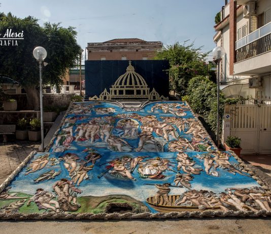 Infiorata Terme Vigliatore, riprodotto il GIUDIZIO UNIVERSALE di Michelangelo