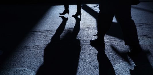 Vìola divieto di avvicinamento a ex compagna: quarantaquattrenne arrestato dalla Polizia