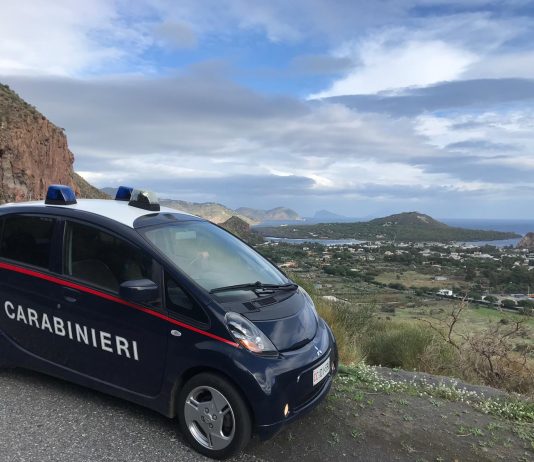 Tragedia a Vulcano, muore soffocato mangiando formaggio