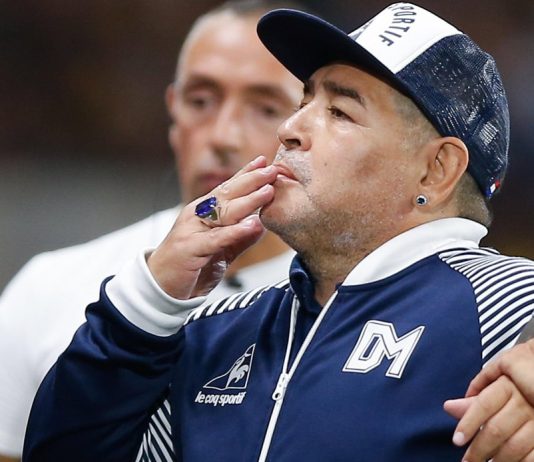 E’ morto Diego Armando Maradona, aveva 60 anni