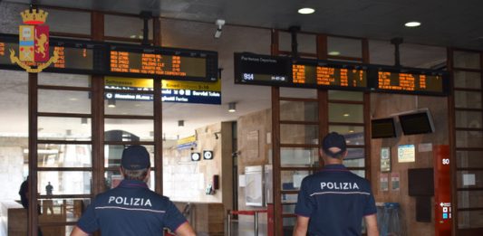 5 arrestati, 43 indagati e circa 43.500 persone controllate: questo è il bilancio dell’attività della Polizia di Stato in ambito ferroviario in Sicilia nel periodo estivo