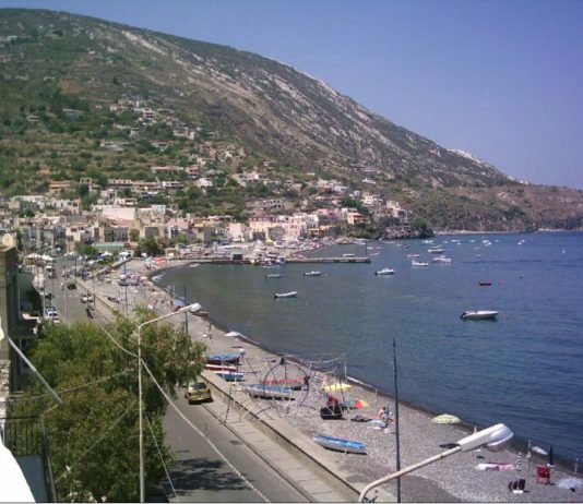 Erosione costiera: Lipari, un progetto per la spiaggia di Canneto