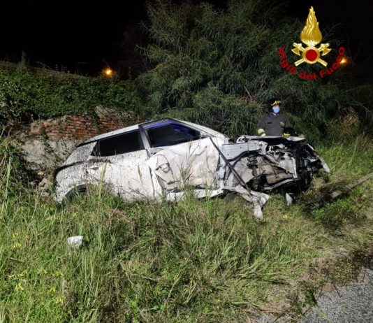 Incidente sull’A20: Suv precipita nella strada provinciale sottostante