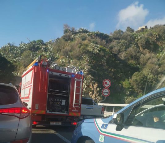 Incidente sulla A18, altezza Scaletta: traffico bloccato (video)