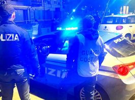 Lite tra due clochard si trasforma in aggressione, violenza anche in piazza Lo Sardo: due arresti per tentato omicidio