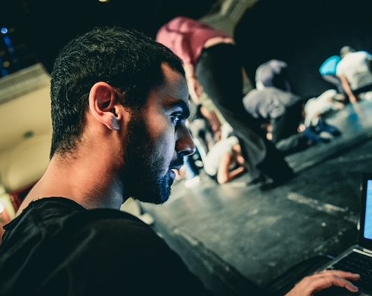 “Pane e Rose, il teatro incontra il lavoro”: il Covid non ferma Angelo Campolo e la Daf