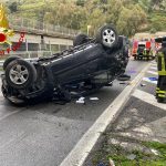 Auto si ribalta nella galleria Roccalumera, ferito il conducente