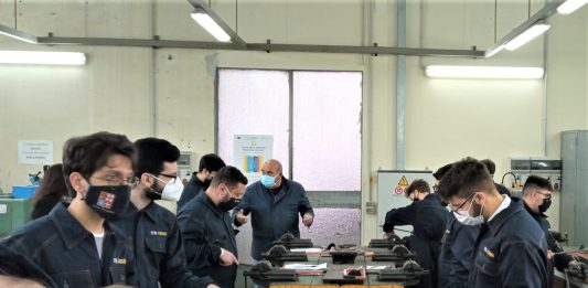 Dai banchi di scuola ai ponti di comando: Caronte & Tourist e Accademia Mediterranea per formare gli Ufficiali di Marina