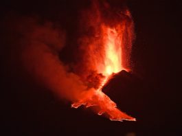 Etna, continua l’attività eruttiva dal cratere di Sud-Est