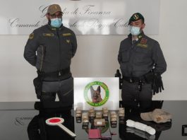 Bloccato corriere della droga agli imbarcaderi per la Sicilia