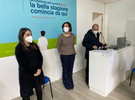 Hub vaccini di Messina osserva un minuto di silenzio per le vittime del covid