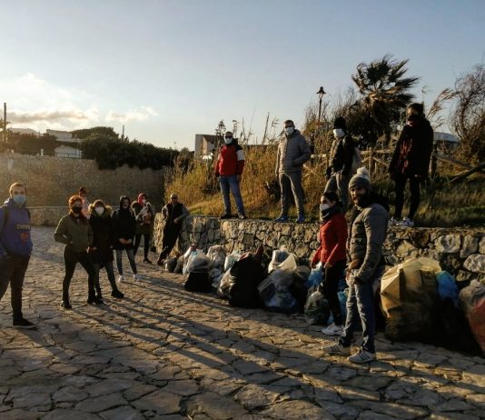 Il 25 aprile i volontari messinesi si danno appuntamento per liberare la spiaggia del Trocadero