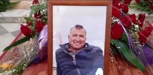 Addio al nostromo Gaetano Puleo: commozione e tenerezza nella Chiesa di Torre Faro