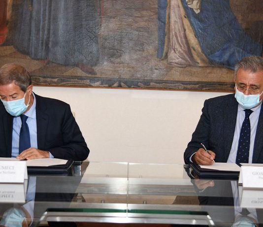 Tamponi e sierologici, accordo tra Regione e Federfarma Sicilia per test in farmacia