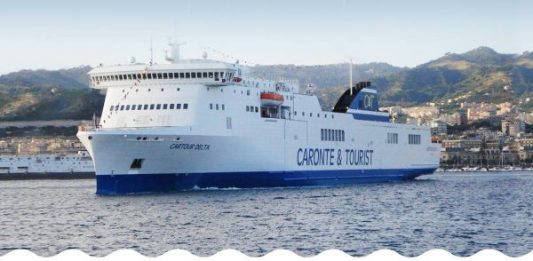 Tragedia al porto di Salerno, travolto da un trattore muore ufficiale della Caronte & Tourist