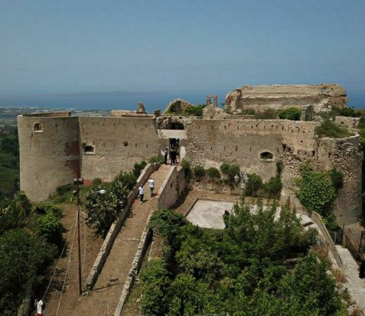 Musumeci a Venetico: “Comincia il percorso per recuperare il castello medioevale”