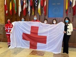 Settimana mondiale della Croce Rossa, la bandiera esposta a Palazzo Zanca
