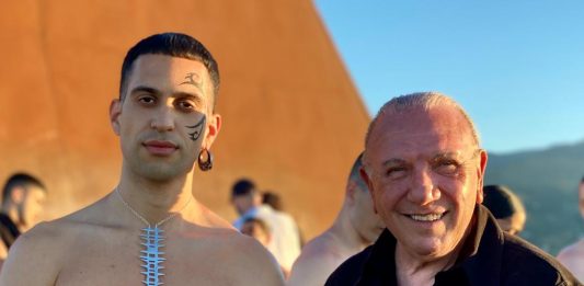 Fiumara d’Arte, Antonio Presti e Mahmood, “condivisione di bellezza” nel video “Klan”