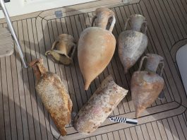 Ritrovate tre anfore antiche nel mare a Filicudi