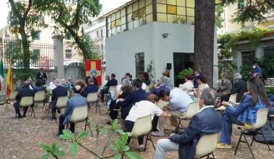 Presentato al Giardino di Scienze Politiche e Giuridiche “La guerra di Nina”, romanzo d’esordio di Imma Vitelli