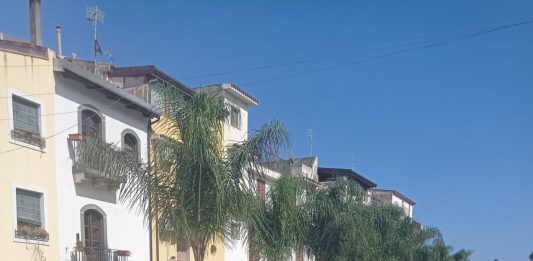 Letojanni, Carabinieri sanzionano diverse attività commerciali