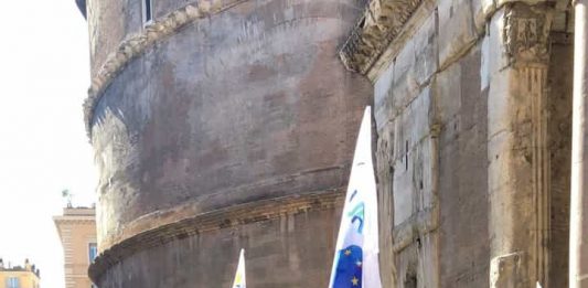 Referendum Cannabis, Della Vedova (+Europa): “ora raccolta firme nelle piazze”