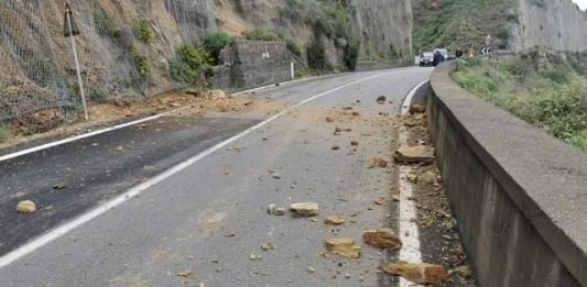 Capo Alì resta chiuso, il Comitato No Frane “rilanciamo la petizione”