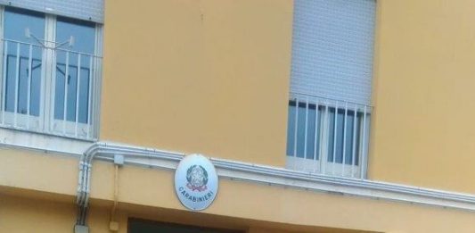 Patti, non accetta di pagare un risarcimento per danni ma anzi appicca incendio