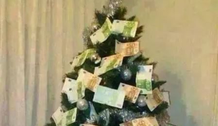 Eventi natalizi: la Giunta De Luca aumenta di 700 mila euro le spese previste, Alessandro Russo ” quale giustificazione per la rimodulazione a 1.900.000 euro?”