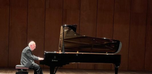 Maurizio Pollini e Beethoven: al Vittorio Emanuele la leggenda diventa realtà