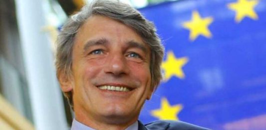 Morte David Sassoli, il 14 gennaio bandiere a mezz’asta in tutti gli edifici della Regione