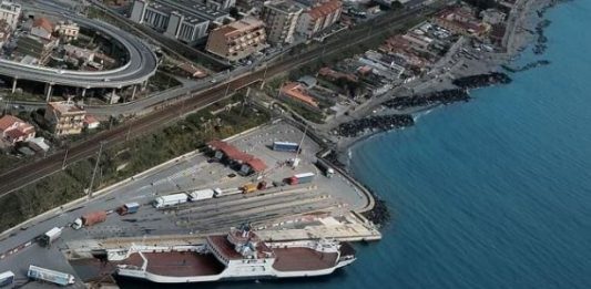 Porto di Tremestieri, l’11 gennaio incrociano le braccia i lavoratori portuali della Uiltrasporti