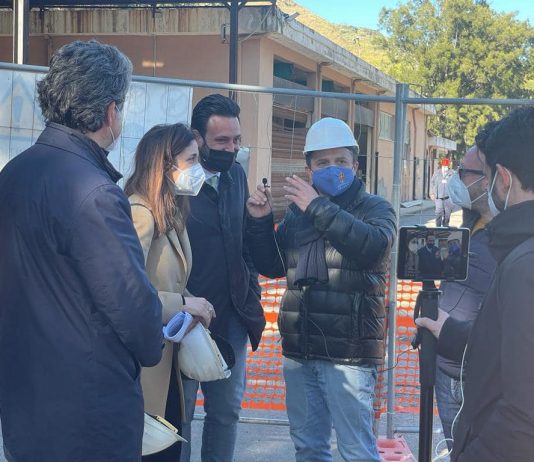 Tour nei villaggi De Luca, M5S: “dopo anni di abbandono solo adesso la manutenzione ordinaria”